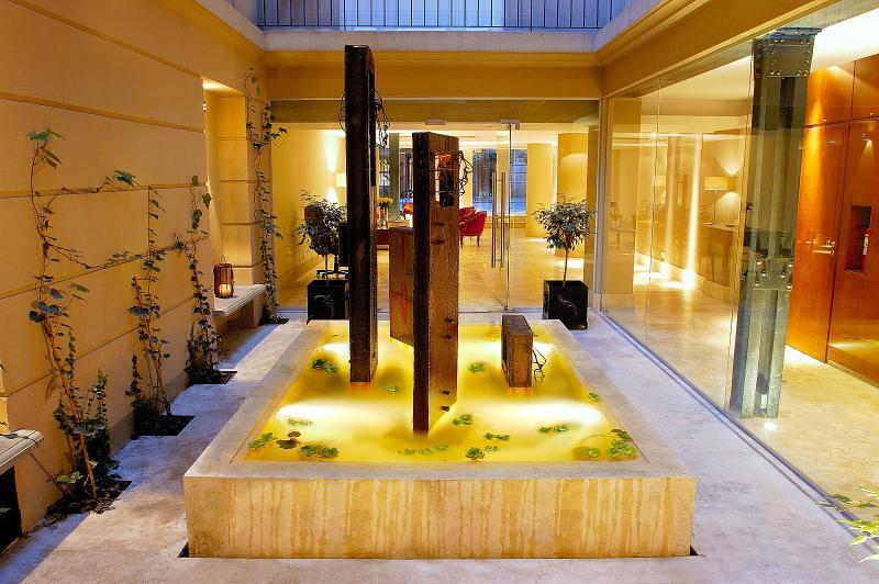 Poetry Building Recoleta Apartment บัวโนสไอเรส ภายนอก รูปภาพ