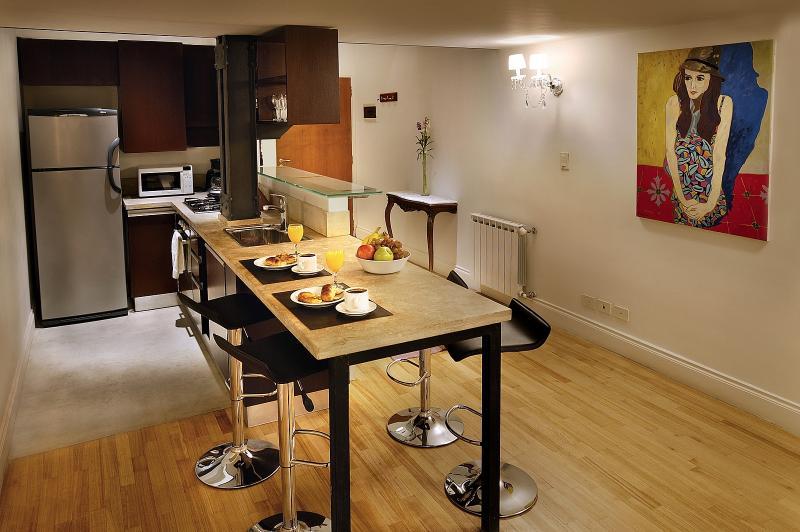 Poetry Building Recoleta Apartment บัวโนสไอเรส ภายนอก รูปภาพ