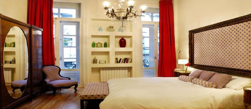 Poetry Building Recoleta Apartment บัวโนสไอเรส ภายนอก รูปภาพ